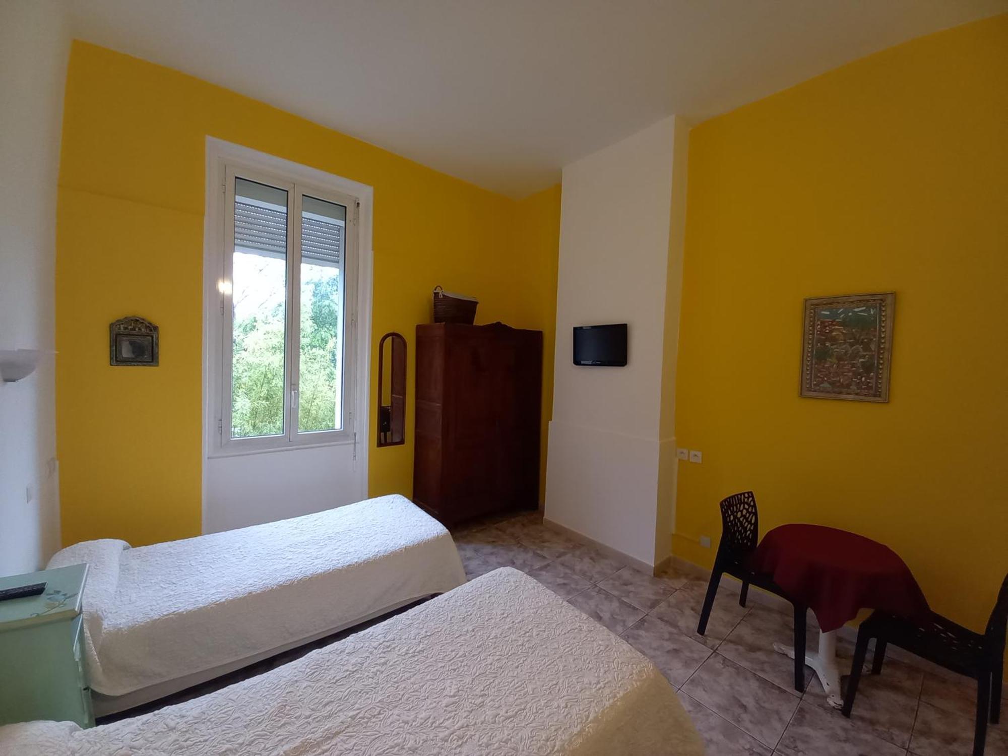Hotel Acapulco Montpellier Eksteriør billede