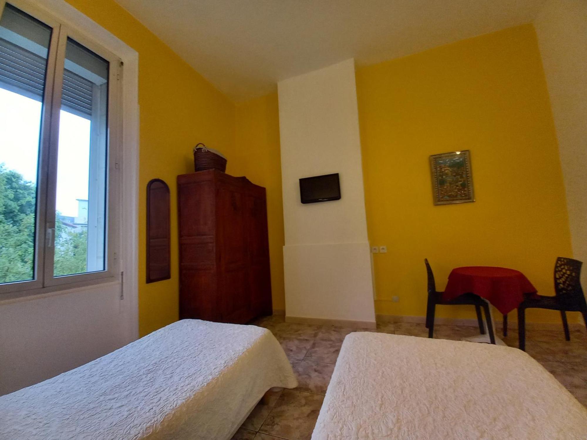 Hotel Acapulco Montpellier Eksteriør billede